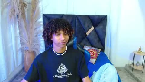 Snapshot of angell18_ chatting on 06/15/26, 02:19 Angel online show from 06/15/26, 02:19