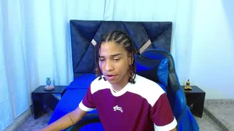 Snapshot of angell18_ chatting on 06/20/26, 09:39 Angel online show from 06/20/26, 09:39