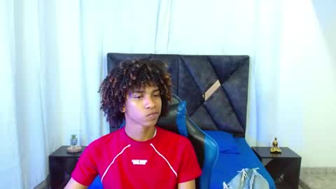 Snapshot of angell18_ chatting on 06/25/26, 09:19 Angel online show from 06/25/26, 09:19