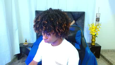 Snapshot of angell18_ chatting on 07/10/26, 09:06 Angel online show from 07/10/26, 09:06