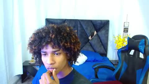 Snapshot of angell18_ chatting on 07/15/26, 08:47 Angel online show from 07/15/26, 08:47