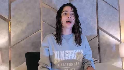 Angel online show from 03/08/25, 12:20