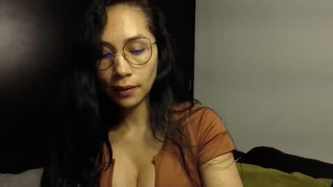  ANGELA ISABELLA  online show from 10/28/25, 12:36