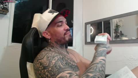 angellatino0 online show from 12/18/24, 06:21