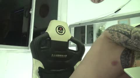 angellatino0 online show from 12/30/24, 03:58