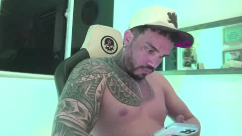 angellatino0 online show from 12/31/24, 02:40