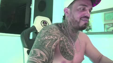 angellatino0 online show from 12/31/24, 05:55