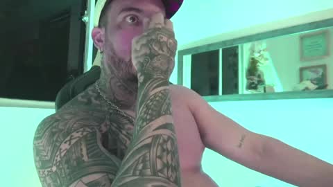 angellatino0 online show from 12/31/24, 09:10