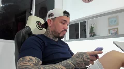 angellatino0 online show from 01/01/25, 09:07