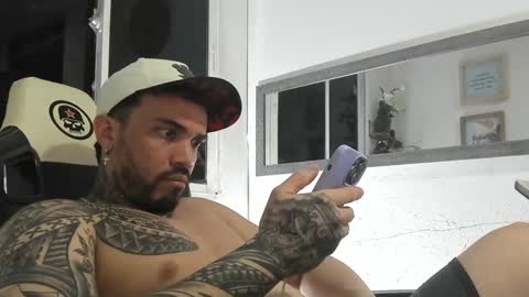 angellatino0 online show from 01/02/25, 07:01