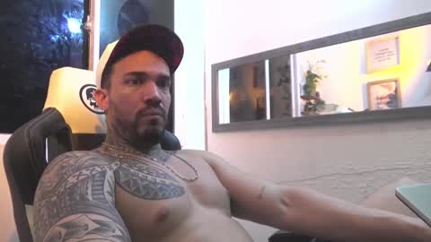 angellatino0 online show from 01/04/25, 02:56