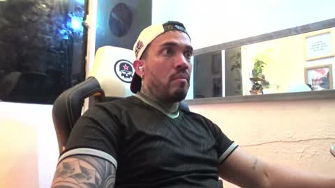 angellatino0 online show from 01/05/25, 09:05