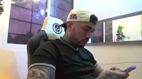 angellatino0 online show from 01/05/25, 10:29