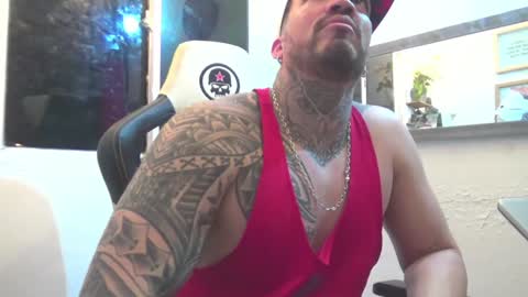 angellatino0 online show from 01/07/25, 05:54