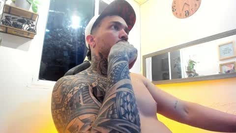 angellatino0 online show from 02/02/25, 09:51