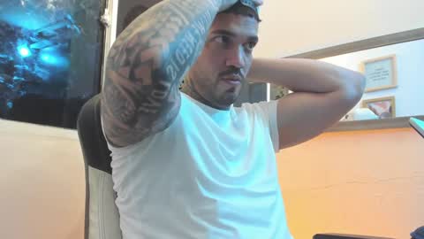 angellatino0 online show from 02/08/25, 04:36