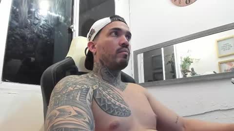 angellatino0 online show from 02/10/25, 03:46