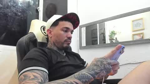 angellatino0 online show from 02/14/25, 07:07