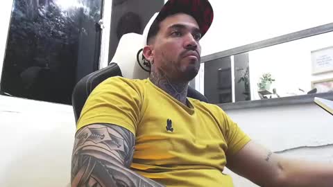 angellatino0 online show from 02/16/25, 05:59