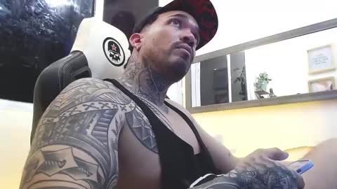 angellatino0 online show from 02/18/25, 05:53