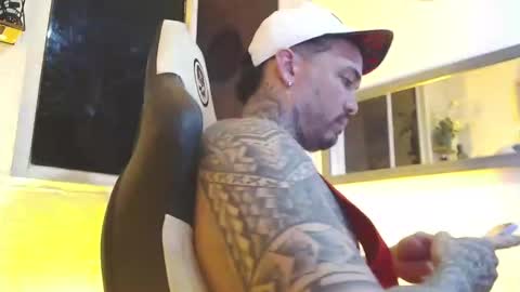 angellatino0 online show from 02/21/25, 07:45