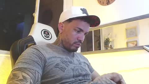 angellatino0 online show from 02/24/25, 03:02