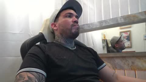 angellatino0 online show from 10/20/25, 05:52