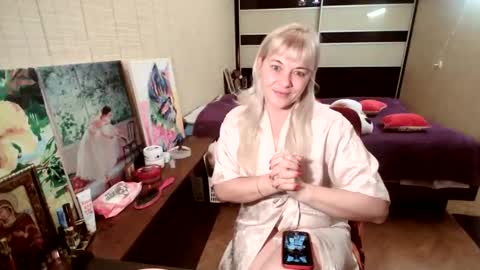 angelleah online show from 10/12/25, 06:34
