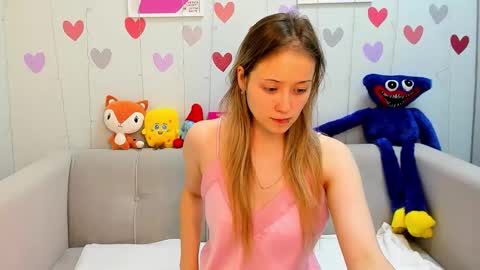 angellery online show from 11/25/25, 01:33