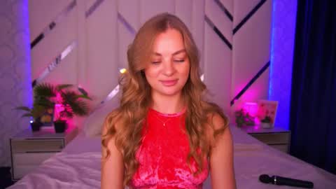 Snapshot of angelleyess chatting on 10/29/25, 12:46 angelleyess online show from 10/29/25, 12:46