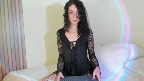 Snapshot of angellike_doll chatting on 05/28/26, 12:02 Angellike online show from 05/28/26, 12:02