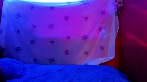 Angel  online show from 12/04/24, 07:06