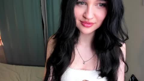angellvee online show from 05/13/26, 08:49