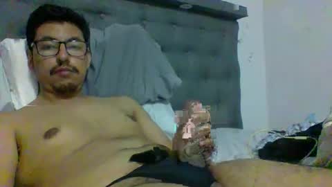 Snapshot of angelmont30 chatting on 02/26/26, 04:44 Angel online show from 02/26/26, 04:44
