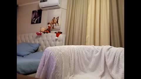 Snapshot of angelo4ek_olya chatting on 01/15/25, 05:05 Your dreams best breasts online show from 01/15/25, 05:05