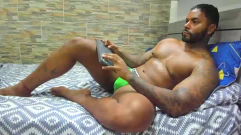 angelo_evans33 online show from 04/22/26, 01:19
