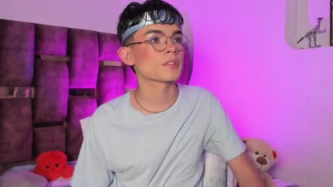 Angelo I work from home this is my room  online show from 01/03/25, 04:22