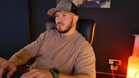 BlackWolf online show from 12/04/25, 01:09