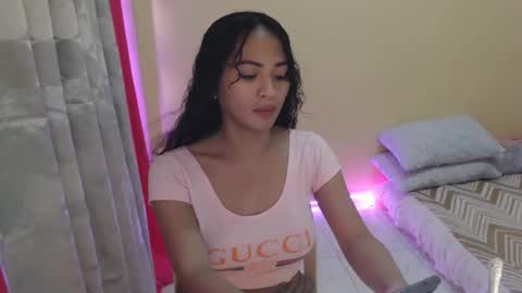 Snapshot of angelofcumx chatting on 04/22/26, 09:22 sabina online show from 04/22/26, 09:22