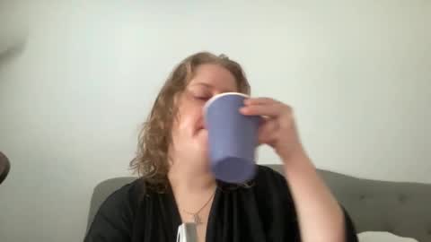 Snapshot of angeloflight273360 chatting on 02/14/26, 02:25 Angel of Light online show from 02/14/26, 02:25