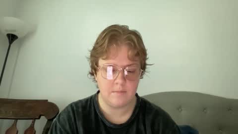 Snapshot of angeloflight273360 chatting on 04/01/26, 01:41 Angel of Light online show from 04/01/26, 01:41