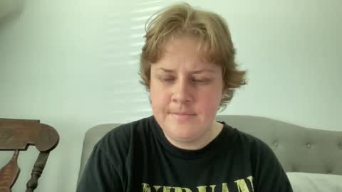 Snapshot of angeloflight273360 chatting on 04/11/26, 07:07 Angel of Light online show from 04/11/26, 07:07