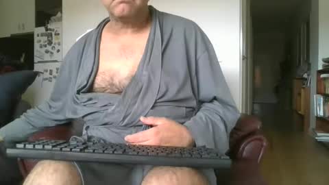 Snapshot of angelor01 chatting on 02/15/25, 11:14 angelor01 online show from 02/15/25, 11:14