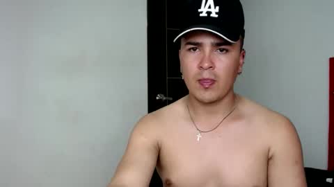 Snapshot of angels_0001 chatting on 02/06/25, 08:45 angels_0001 online show from 02/06/25, 08:45