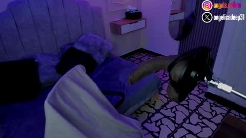 Snapshot of angels__collins chatting on 11/29/25, 09:29 ANGELS online show from 11/29/25, 09:29