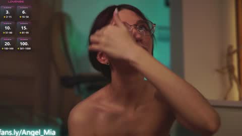 Snapshot of angels_kiss chatting on 02/18/26, 05:58 Nikki online show from 02/18/26, 05:58