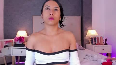 Angela online show from 10/16/25, 11:33