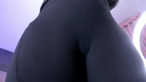 Angela online show from 04/04/26, 02:14