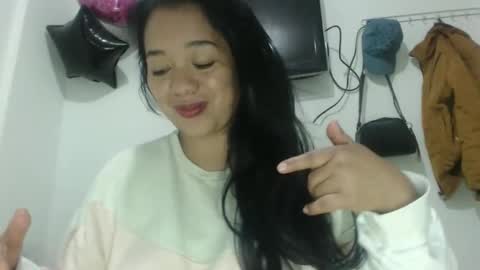 rebeca online show from 11/15/25, 04:47