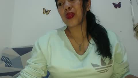 Snapshot of angelsexylatina chatting on 03/13/26, 11:44 rebeca online show from 03/13/26, 11:44